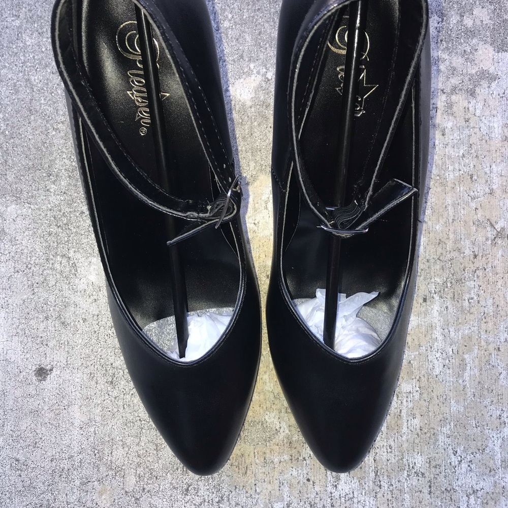 Pleaser Pumps - Picture 11 of 12